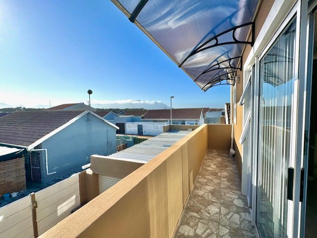 3 Bedroom Property for Sale in Pelican Park Western Cape